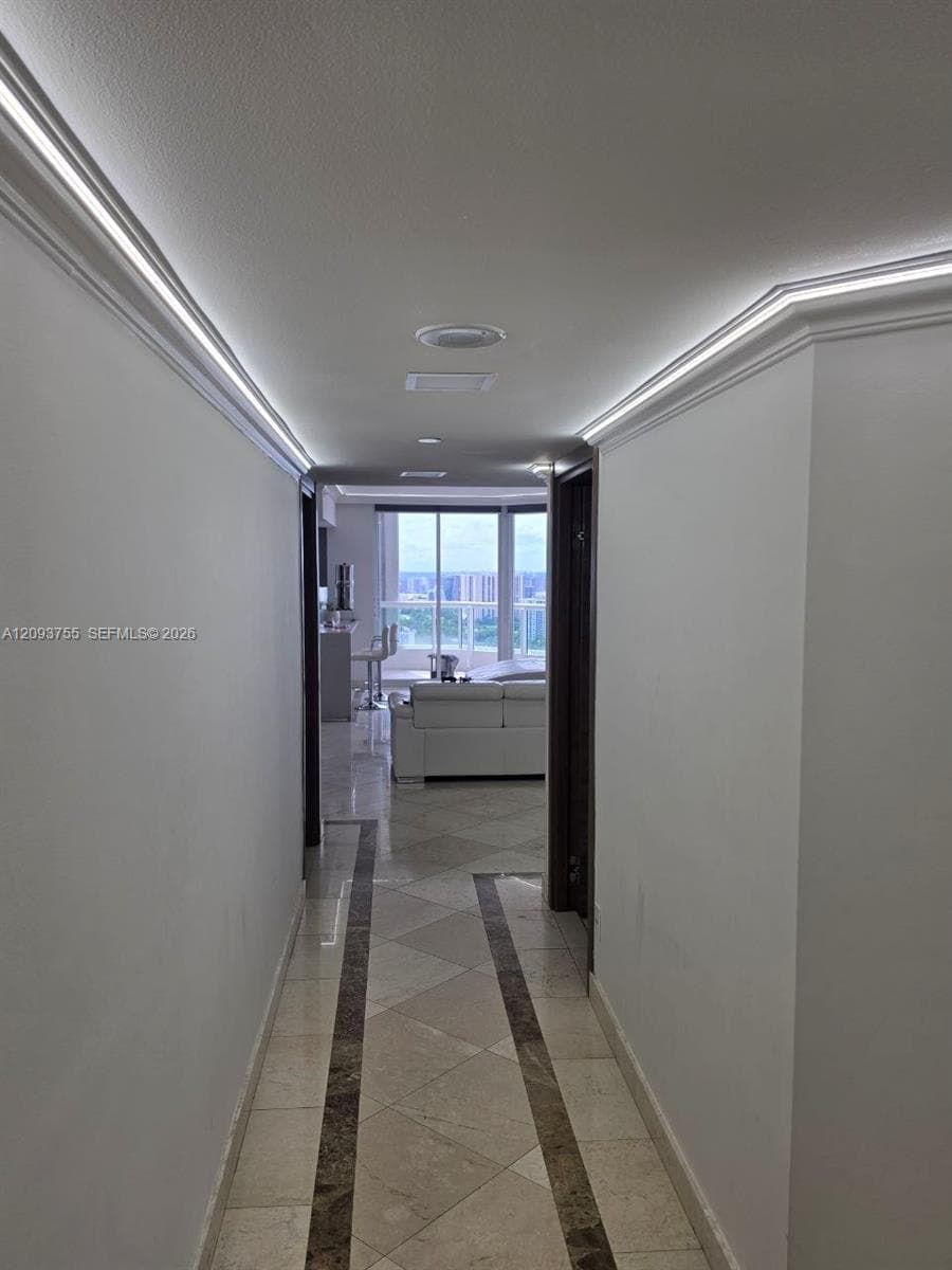 21205 Yacht Club Dr 3105 photo 15