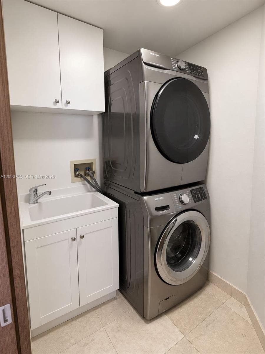 21205 Yacht Club Dr 3105 photo 25