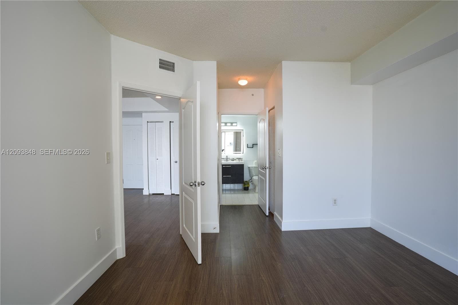 5077 NW 7th St 904 photo 14