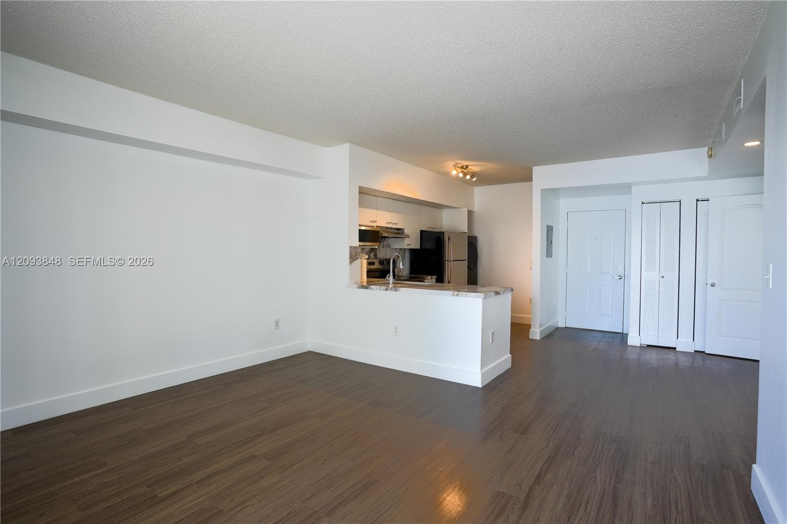 5077 NW 7th St 904 photo 8