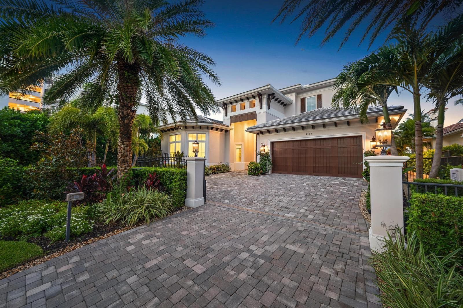 3433 Harbor Road N photo 2
