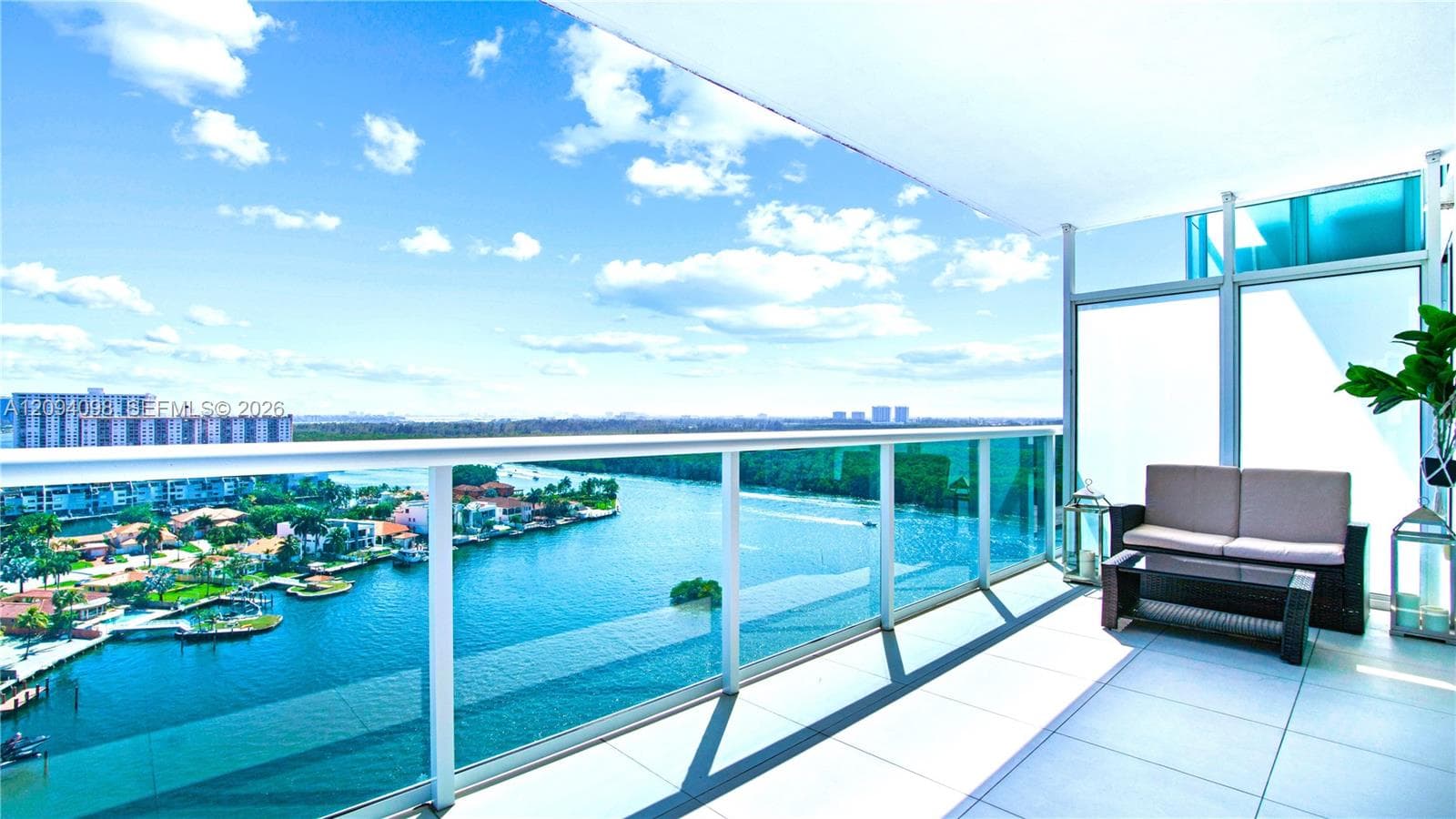 400 Sunny Isles Blvd 1722 photo 1