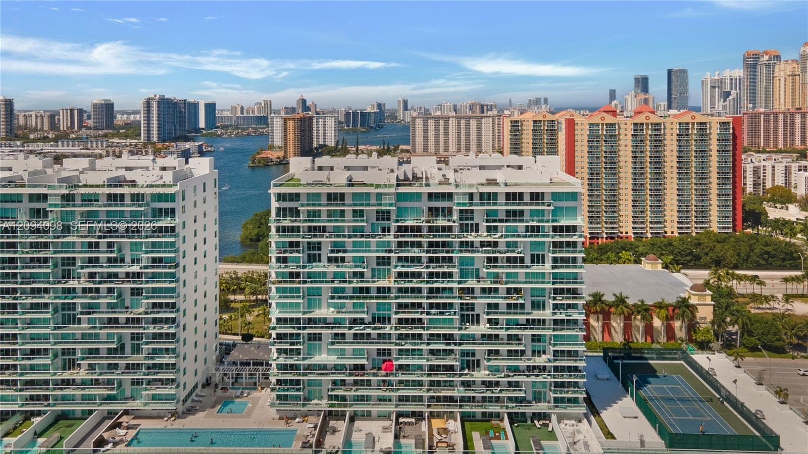 400 Sunny Isles Blvd 1722 photo 5