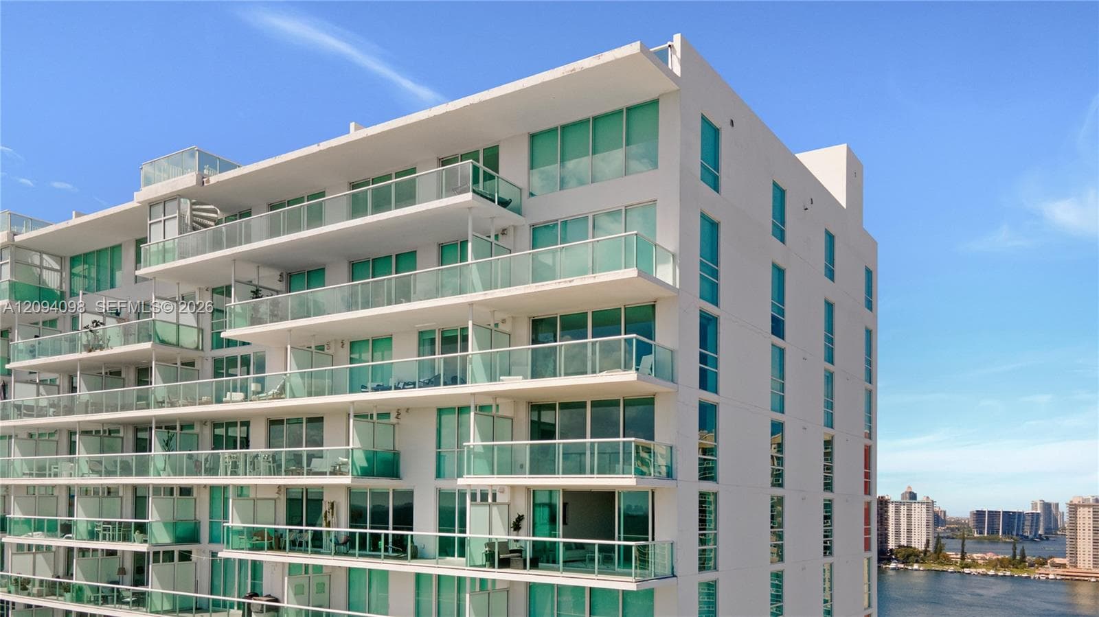 400 Sunny Isles Blvd 1722 photo 4