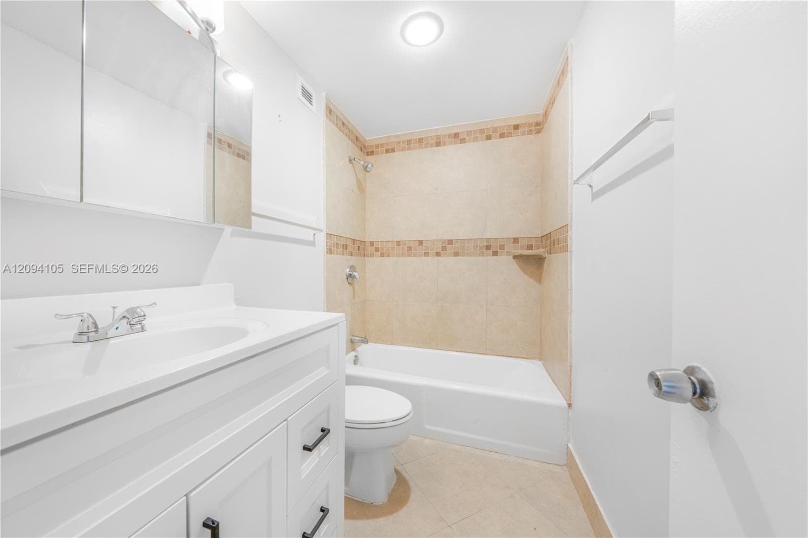 400 Kings Point Dr 1427 photo 10