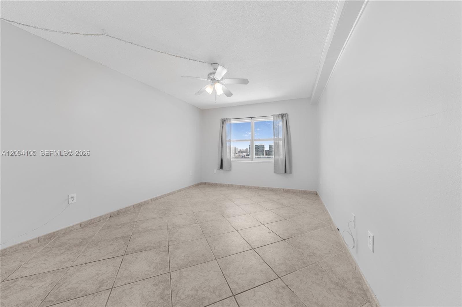 400 Kings Point Dr 1427 photo 8