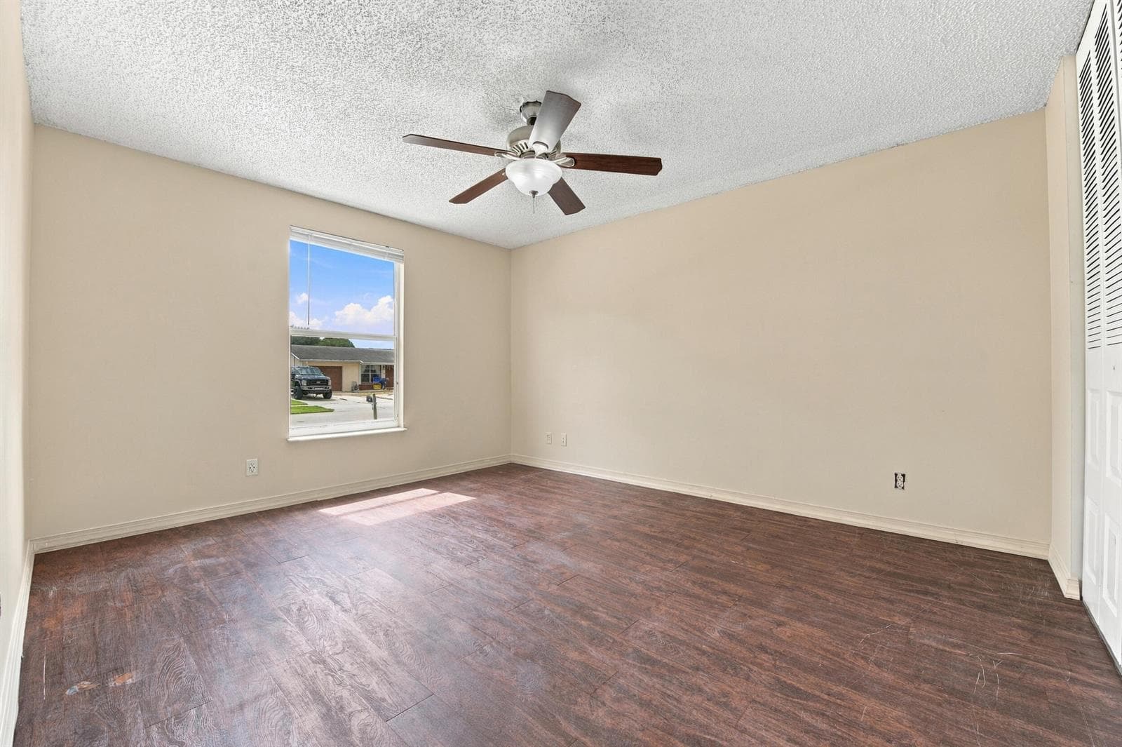 5141 Saint John Avenue N photo 21