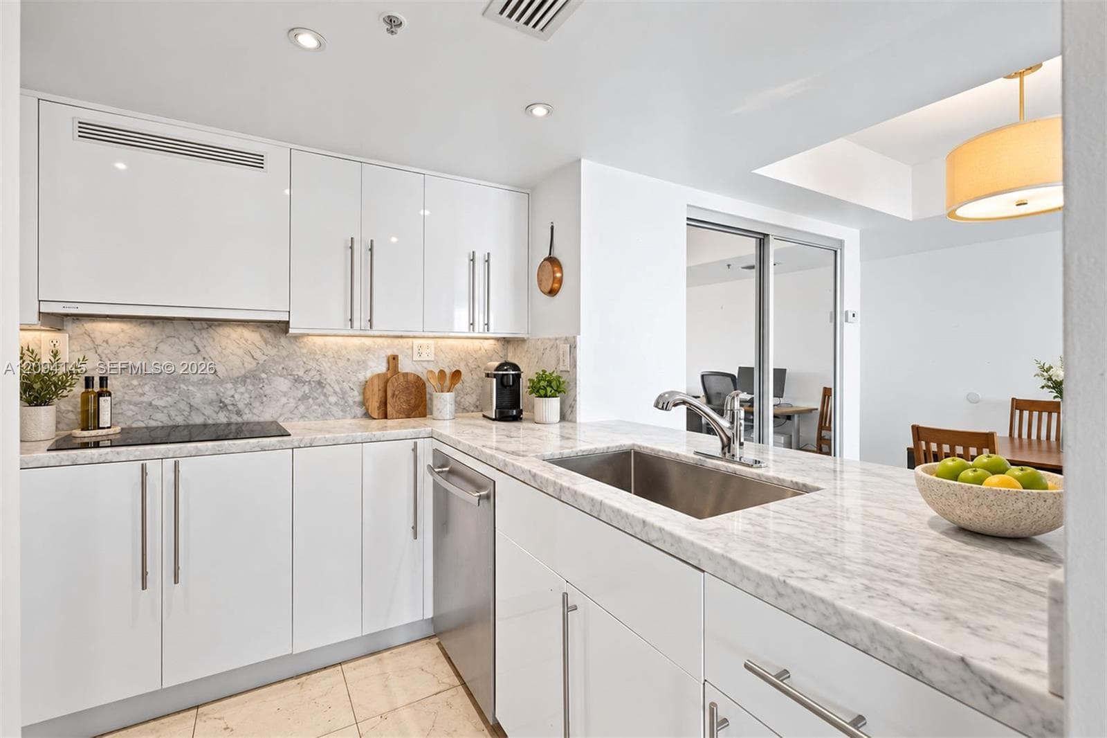 650 West Ave 2206 photo 6