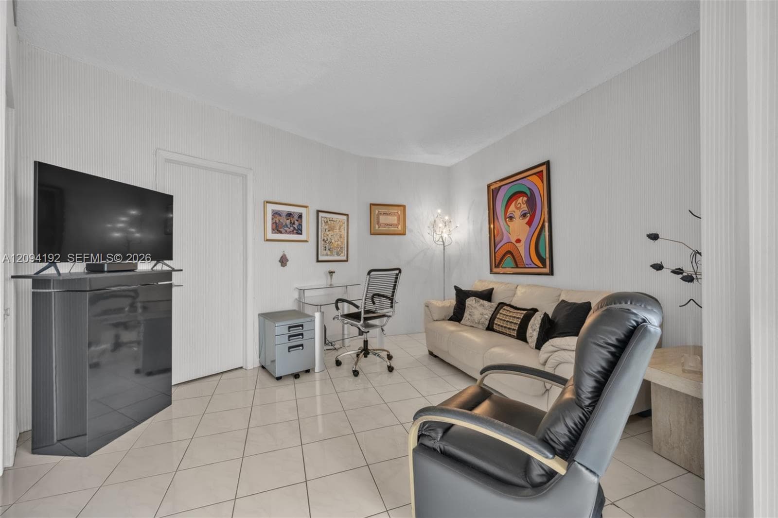 20281 E Country Club Dr 305 photo 17