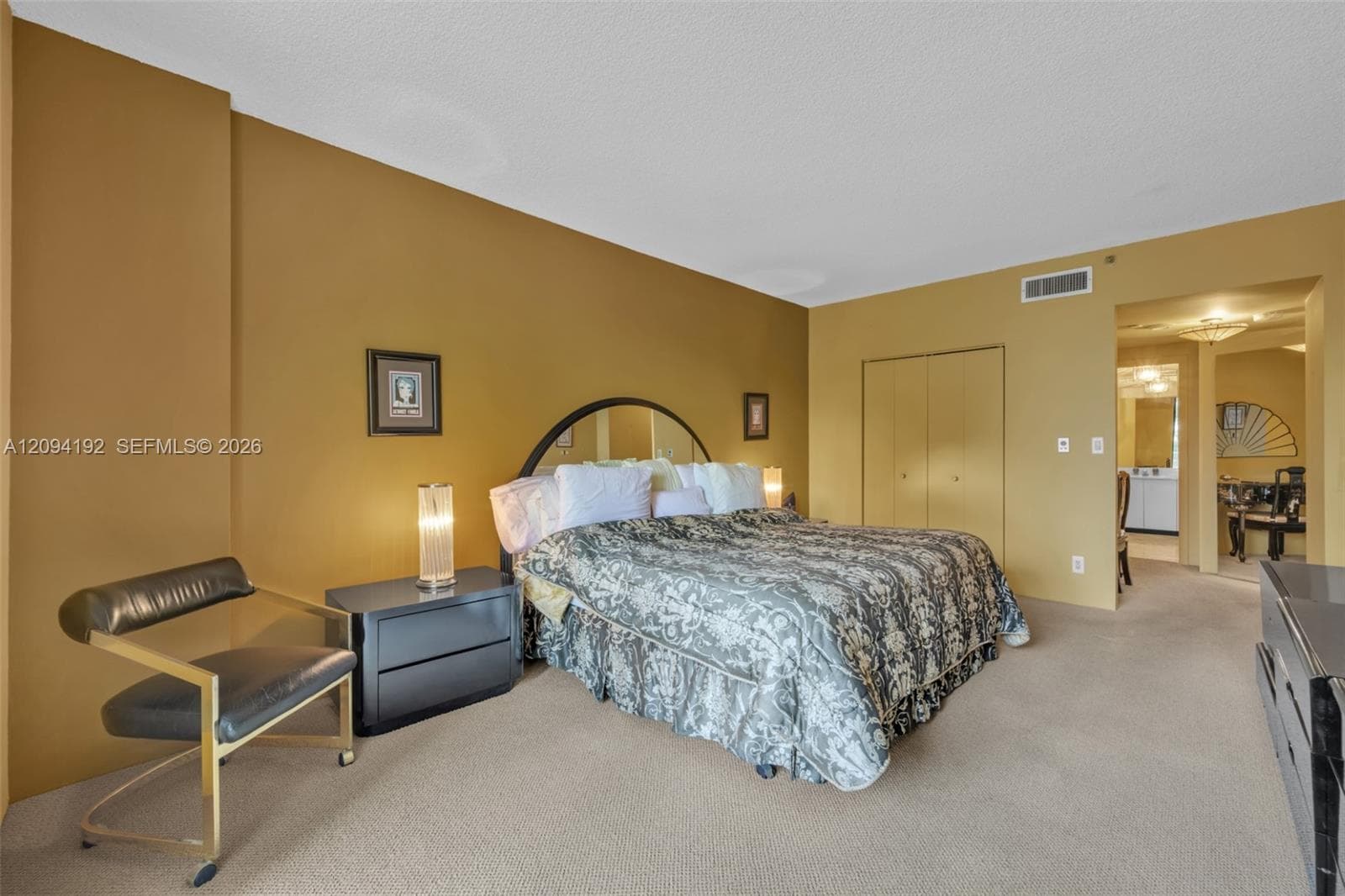 20281 E Country Club Dr 305 photo 12