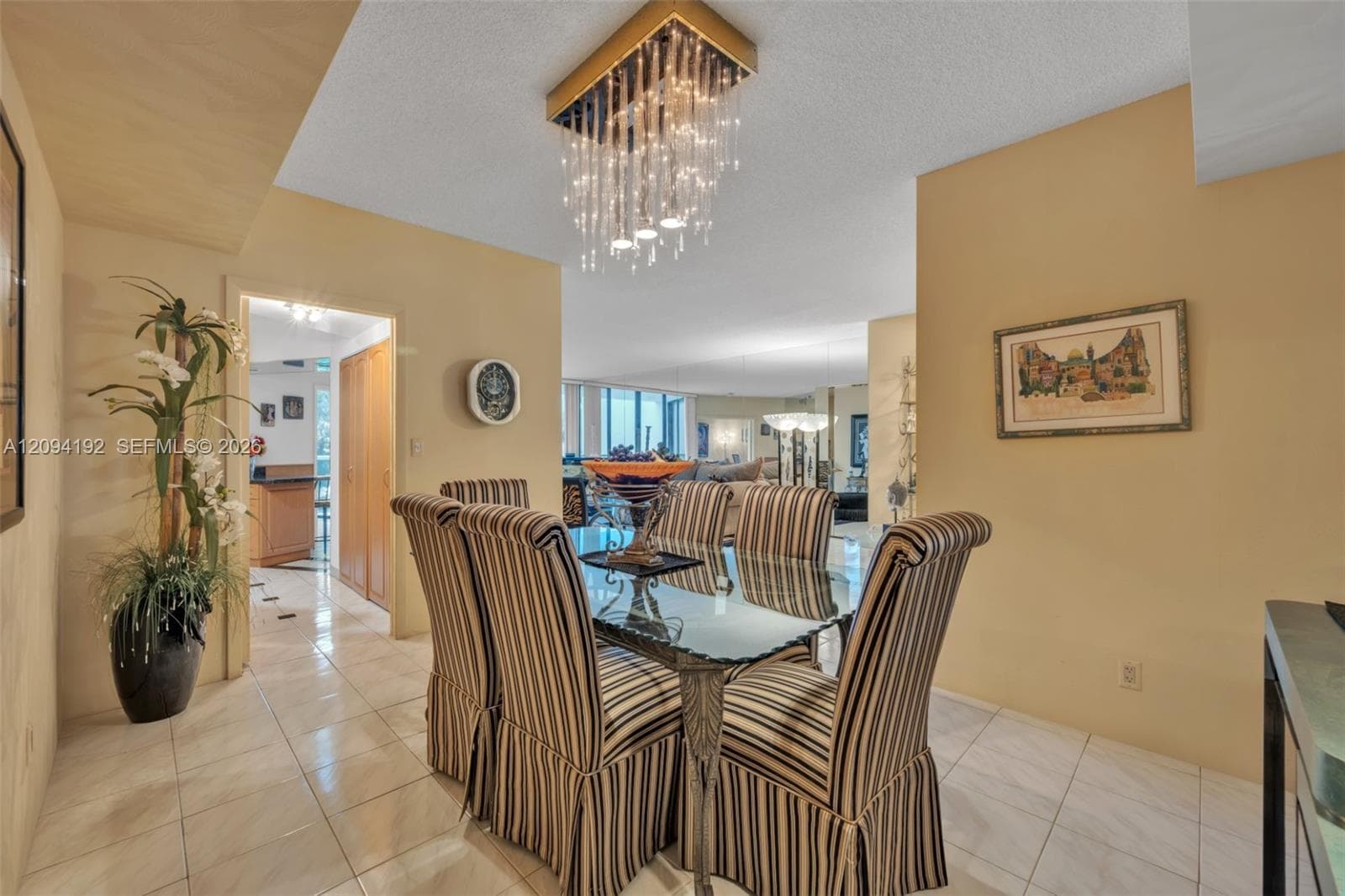 20281 E Country Club Dr 305 photo 9