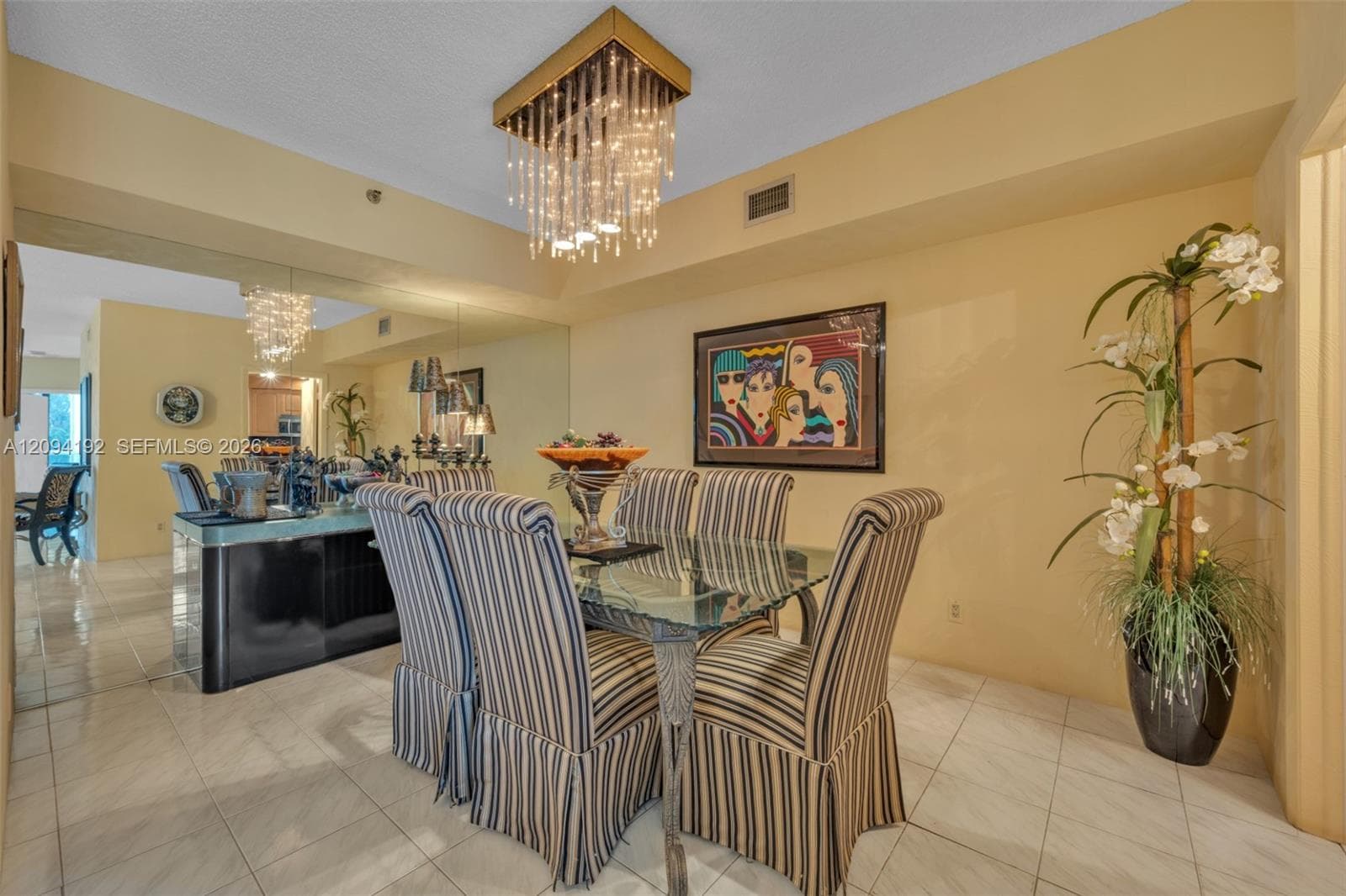 20281 E Country Club Dr 305 photo 10