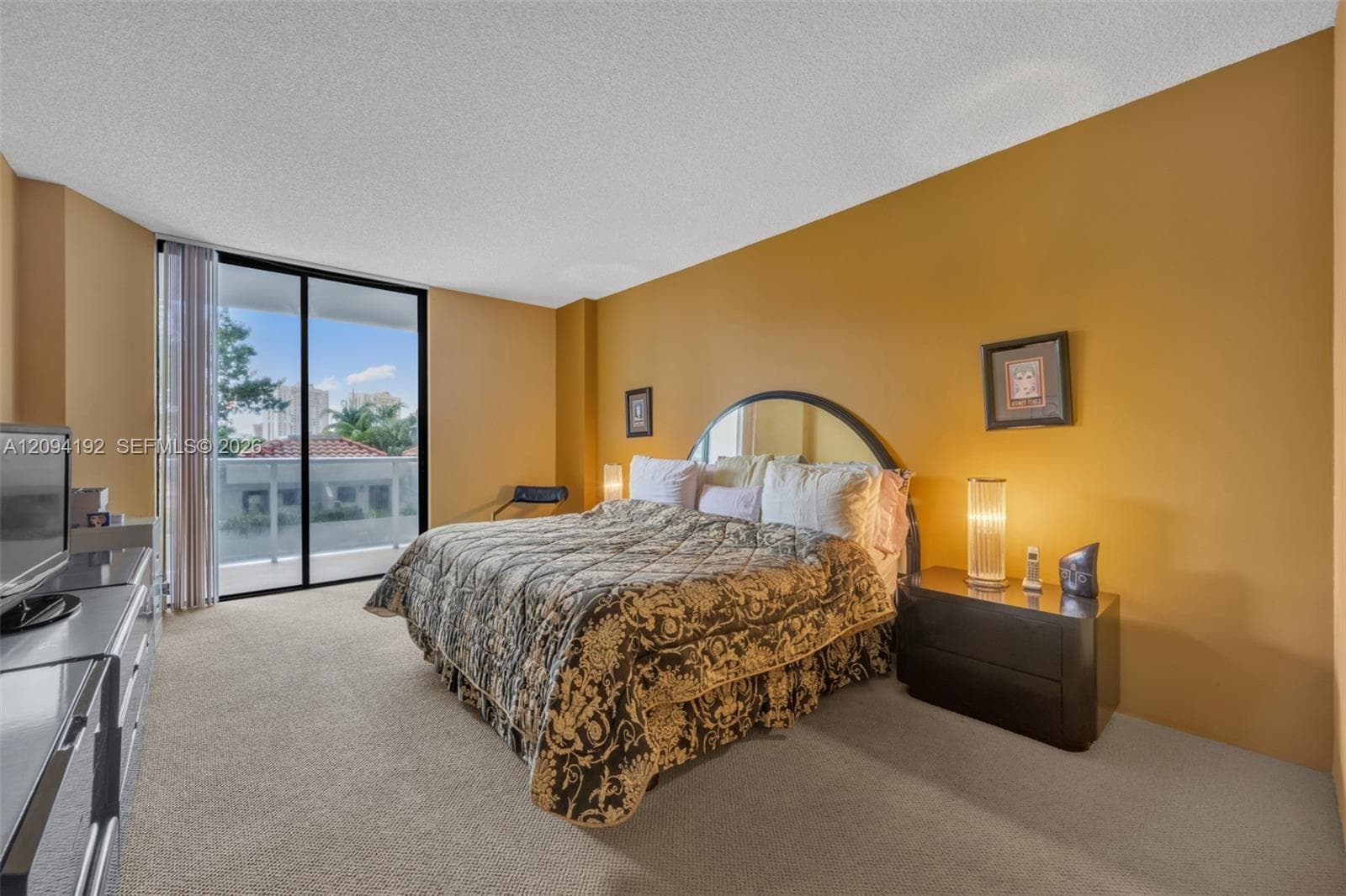 20281 E Country Club Dr 305 photo 11