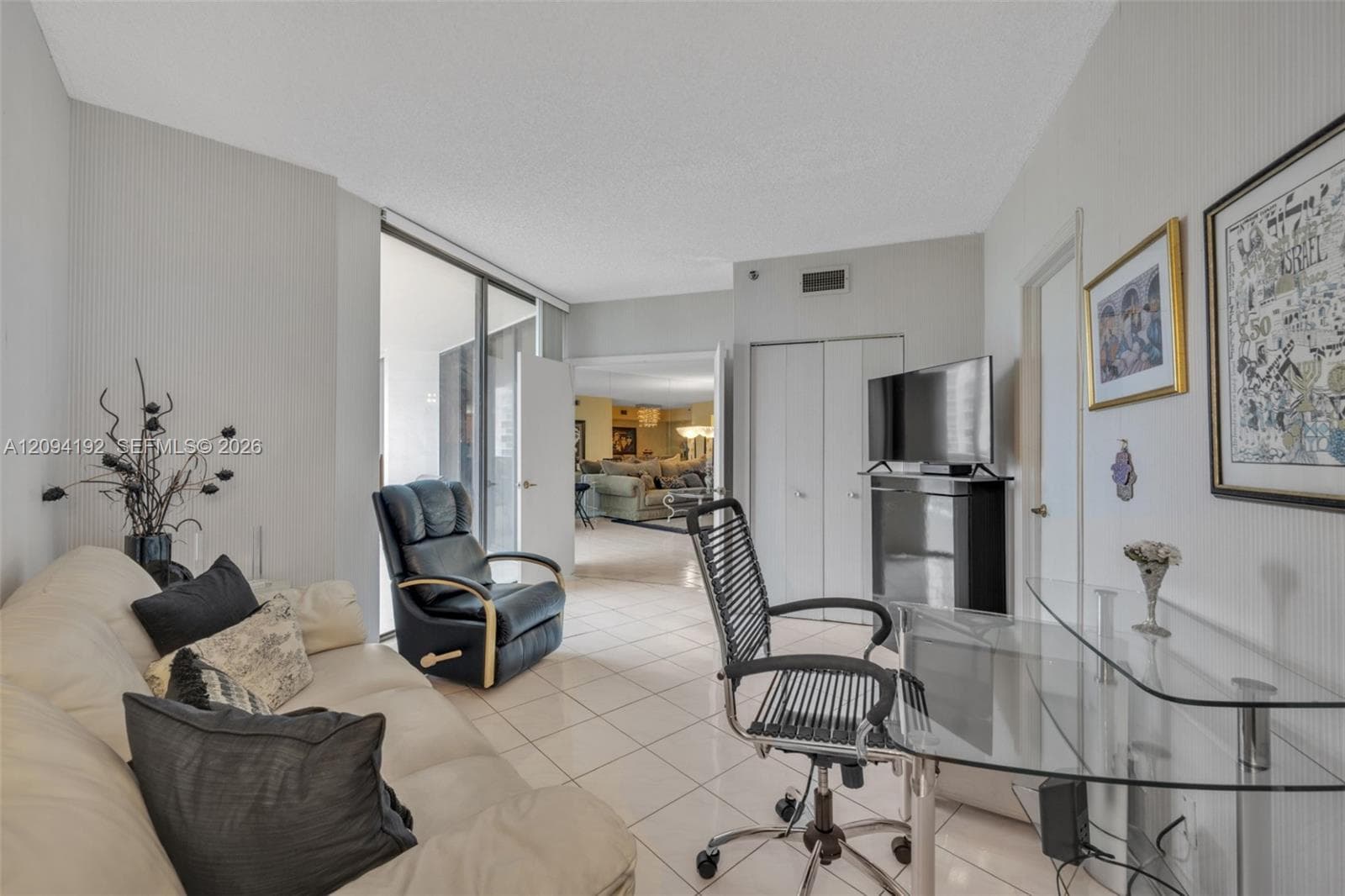 20281 E Country Club Dr 305 photo 19