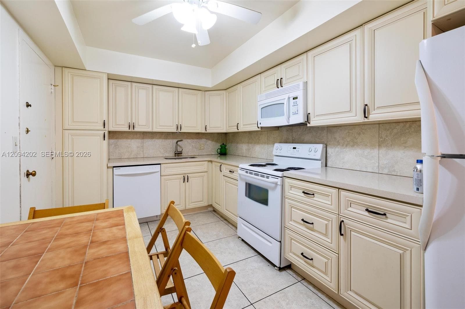 3800 S Ocean Dr 516 photo 4
