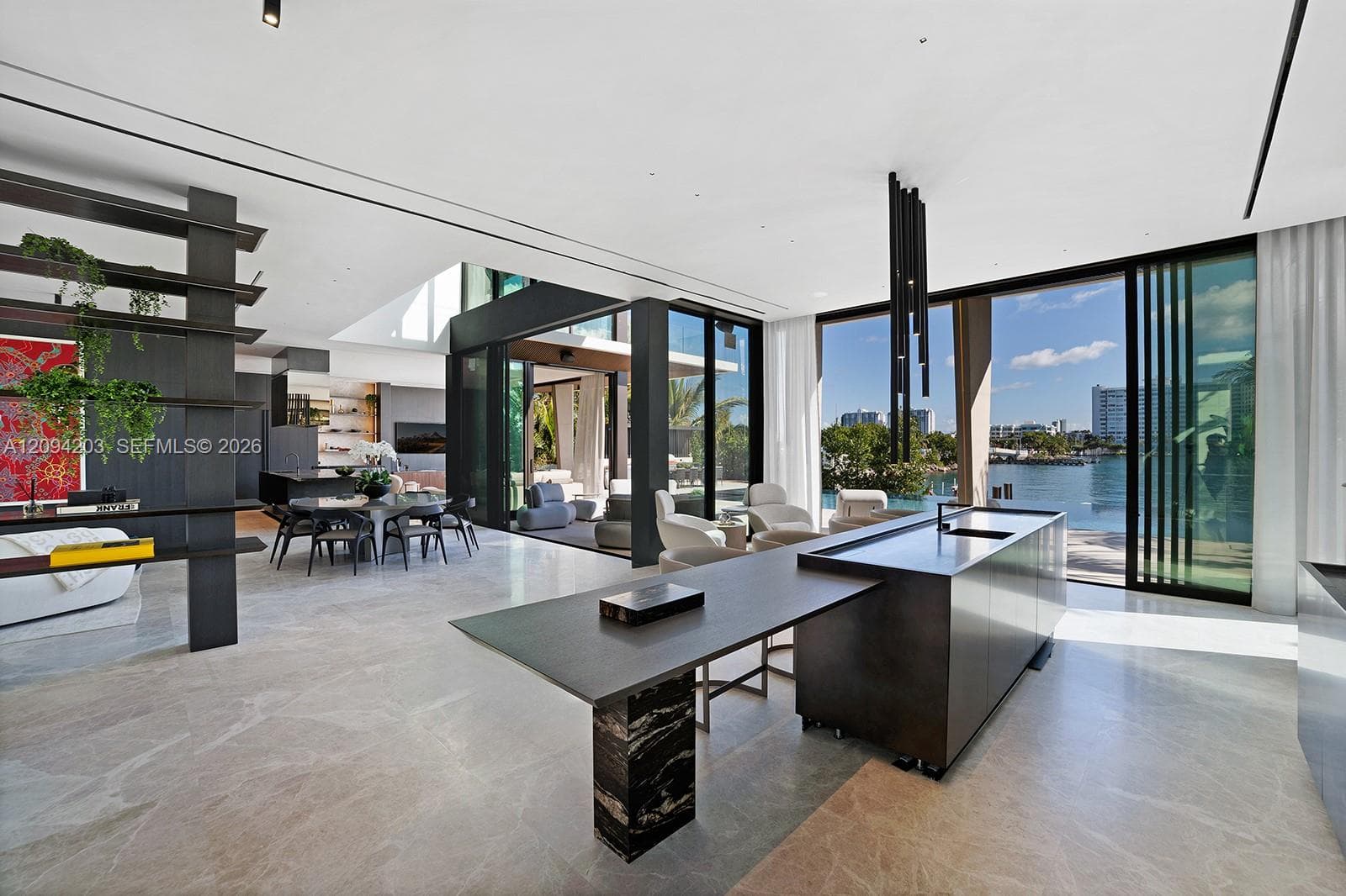 217 E Rivo Alto Dr photo 23