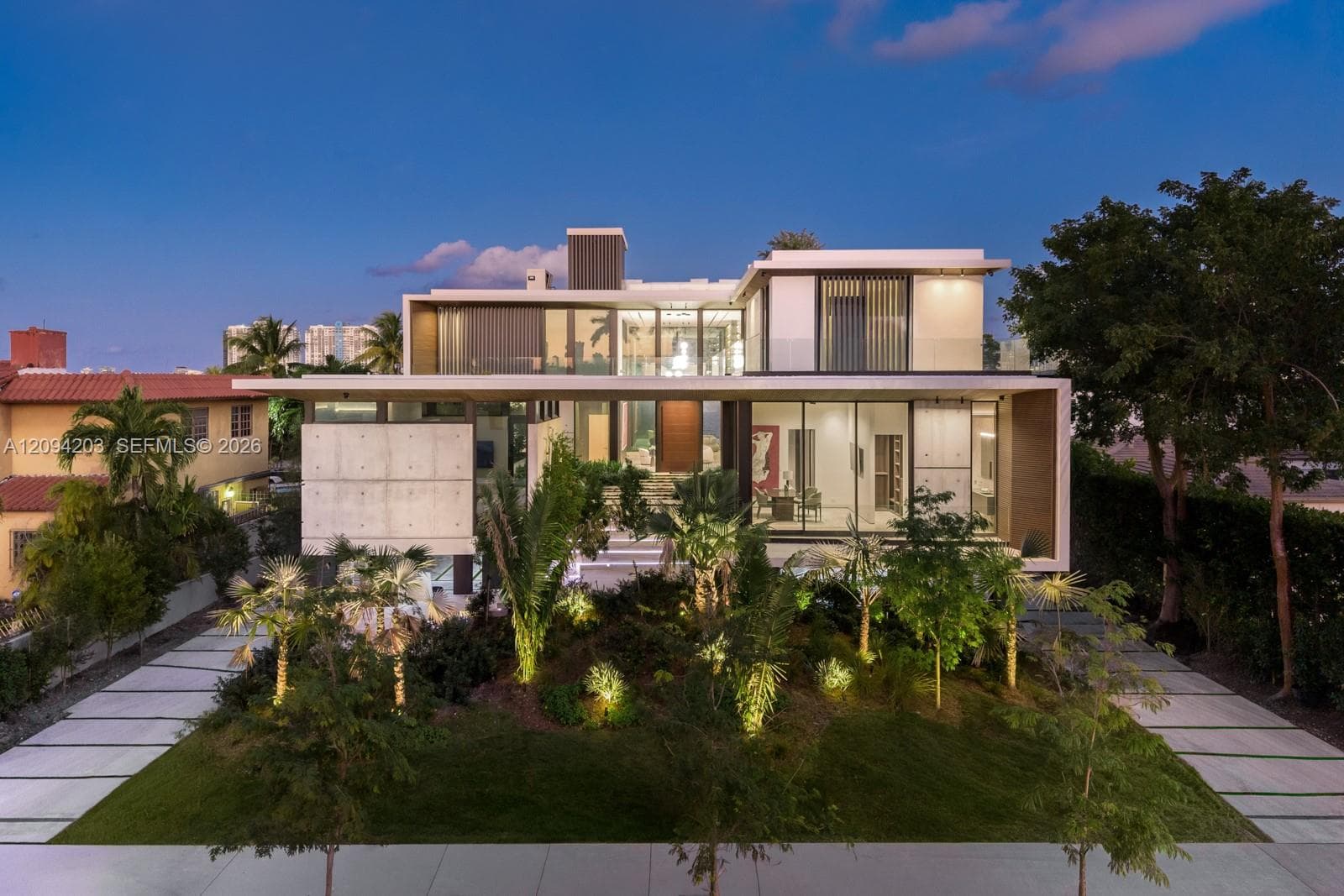 217 E Rivo Alto Dr photo 6