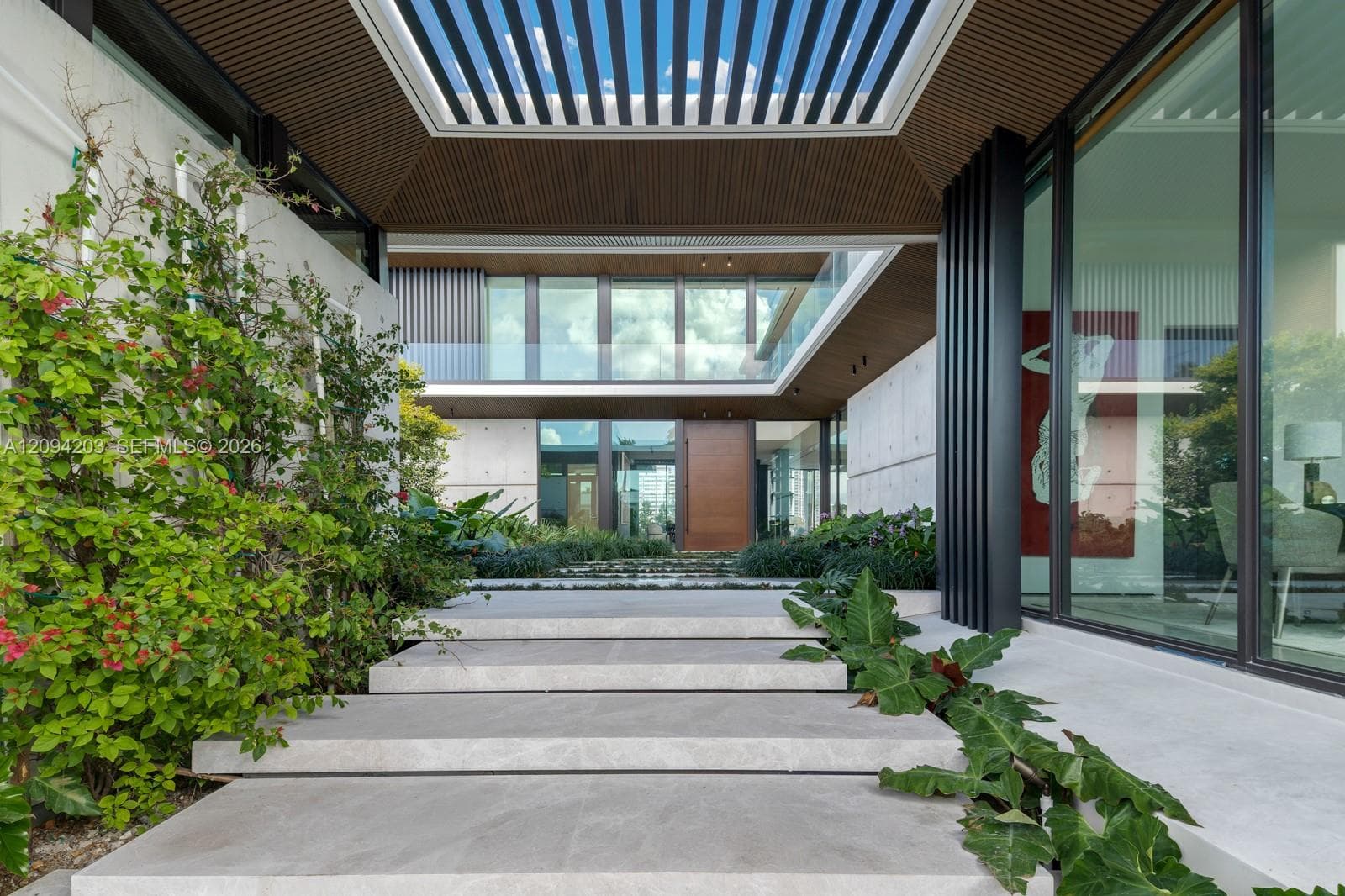 217 E Rivo Alto Dr photo 9