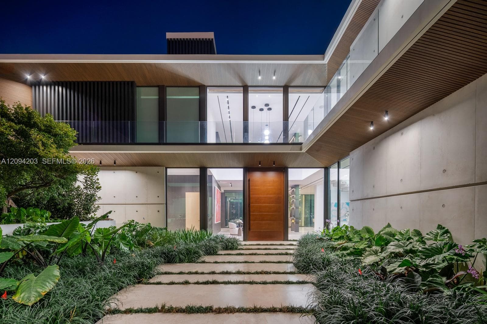 217 E Rivo Alto Dr photo 10
