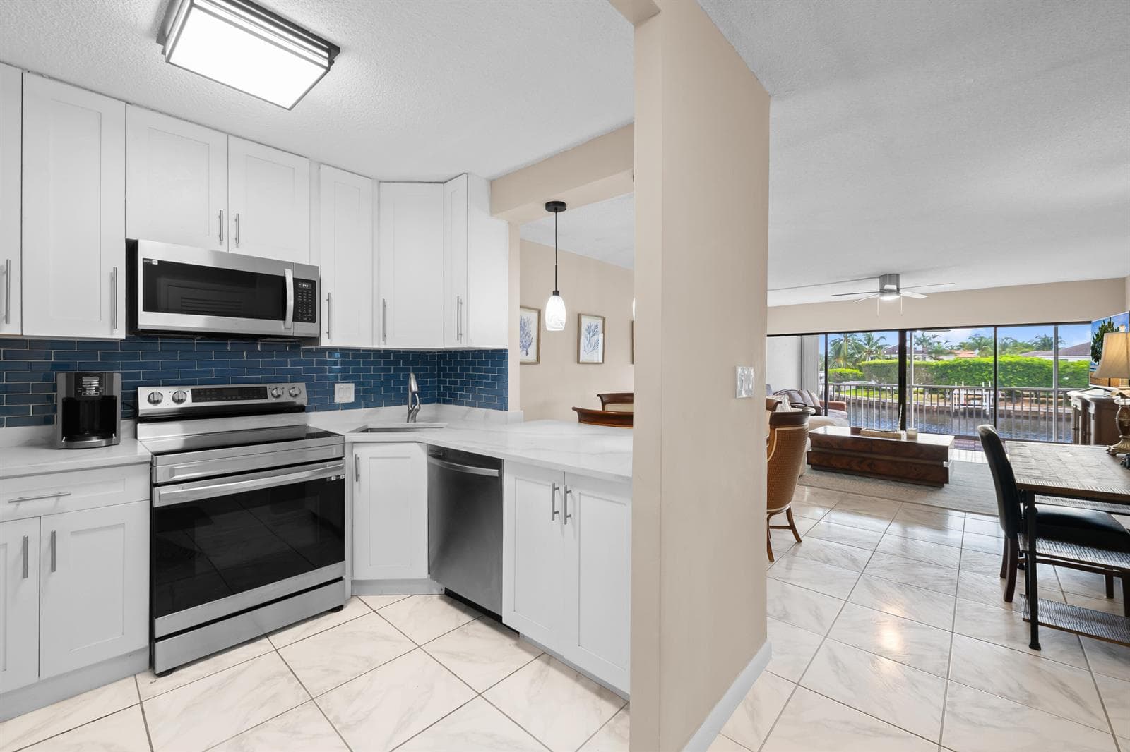 390 N FEDERAL Highway 202 photo 5