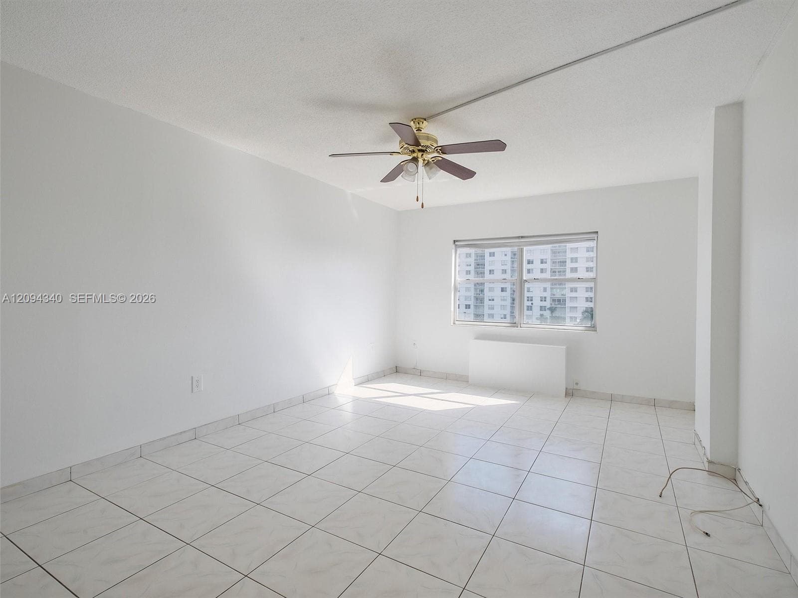 400 Kings Point Dr 523 photo 12