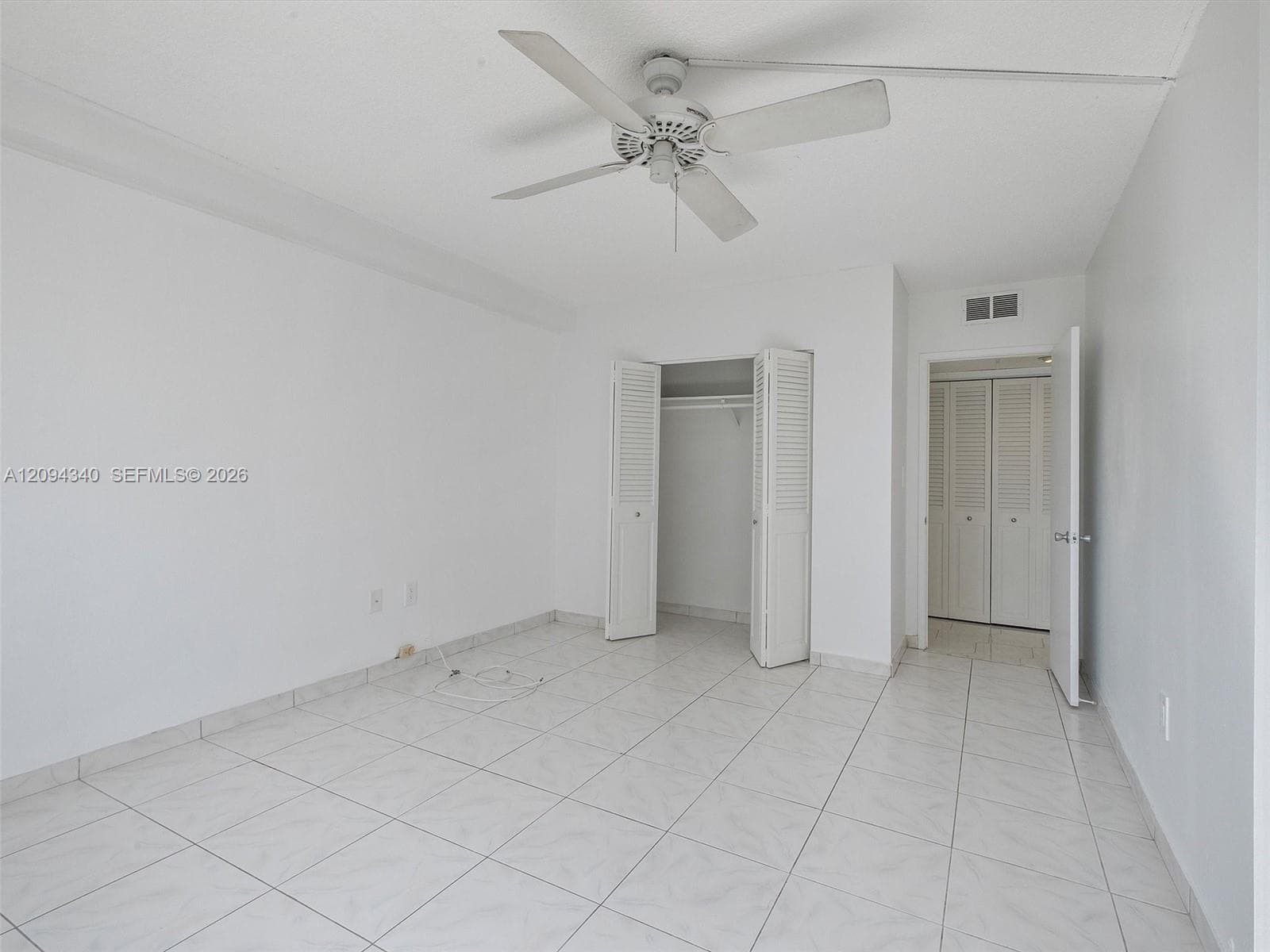 400 Kings Point Dr 523 photo 11