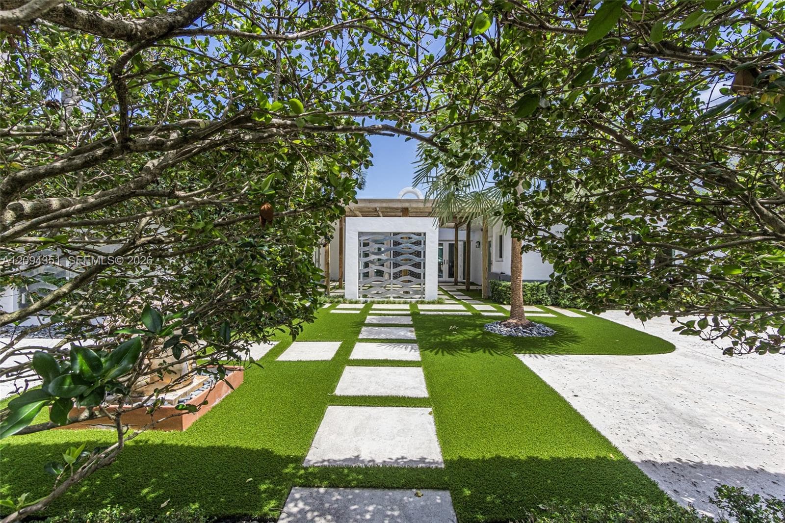 2401 Sea Island Dr photo 6