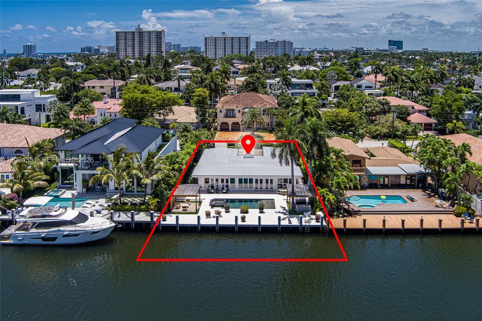 2401 Sea Island Dr photo 3