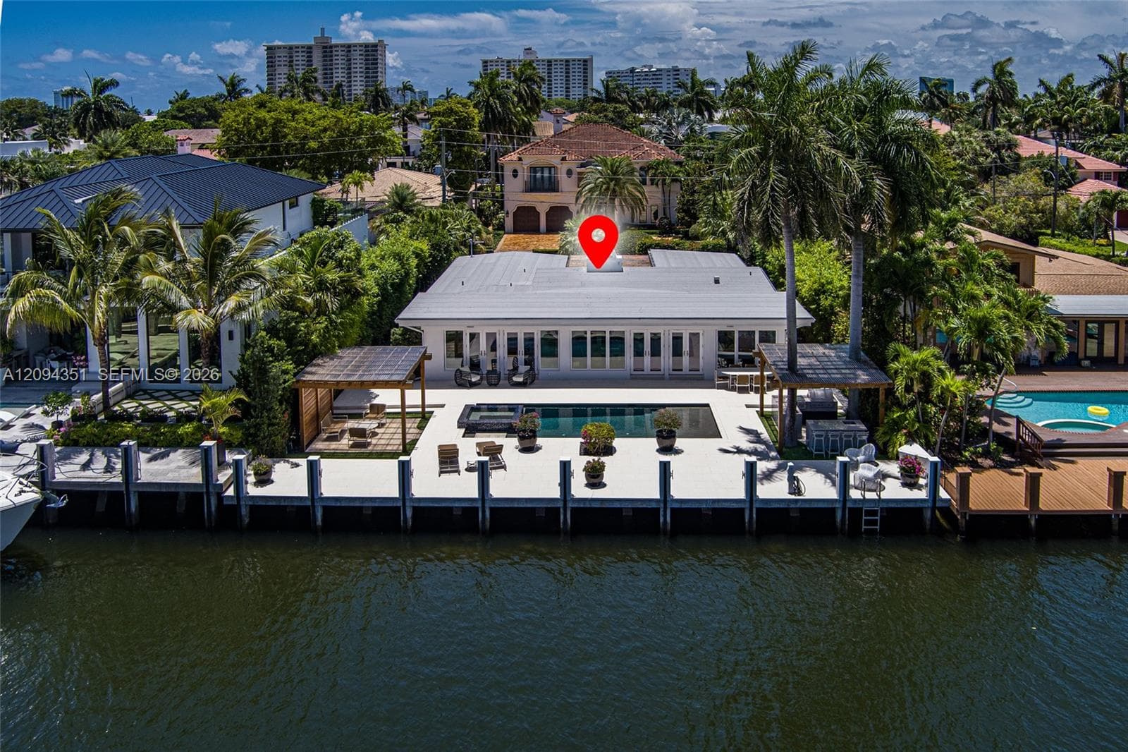 2401 Sea Island Dr photo 1