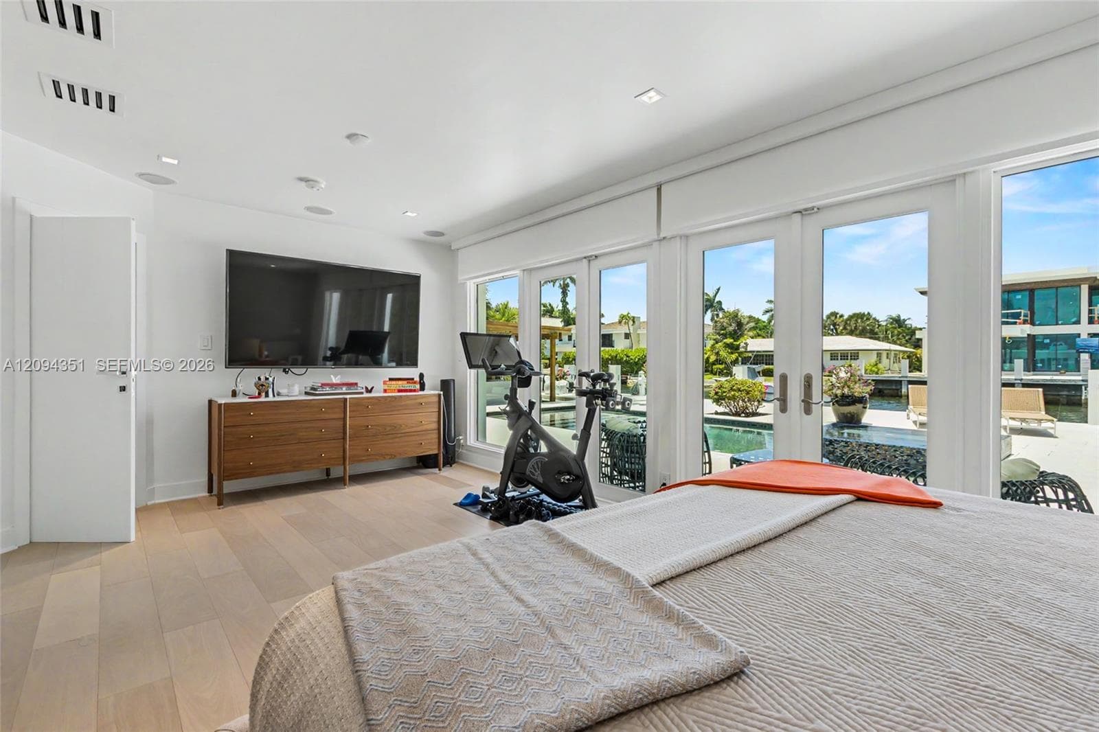 2401 Sea Island Dr photo 24