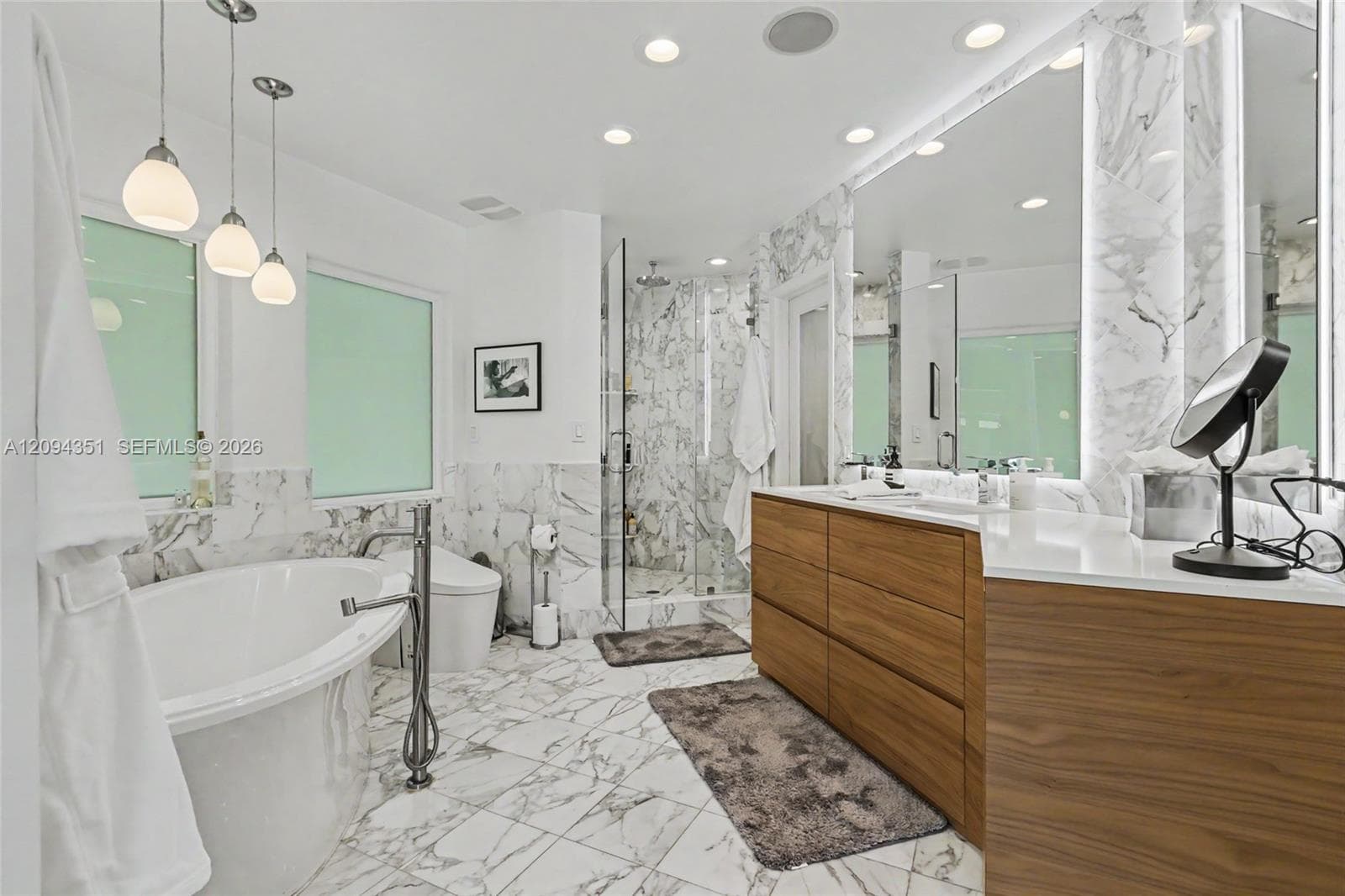 2401 Sea Island Dr photo 25
