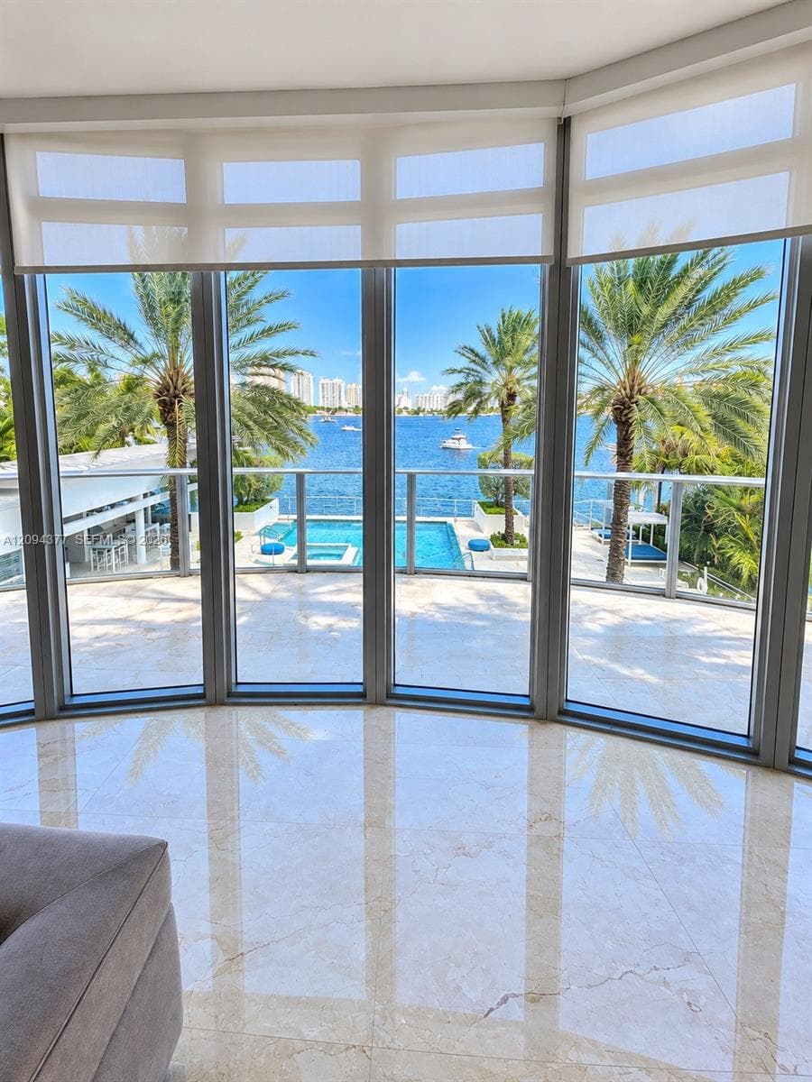17301 Biscayne Blvd 211 photo 12