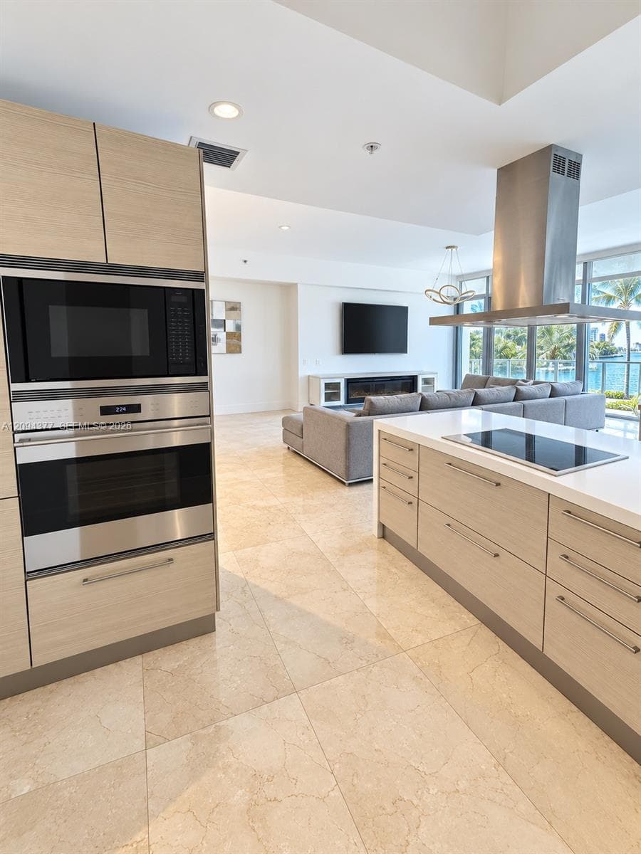 17301 Biscayne Blvd 211 photo 7
