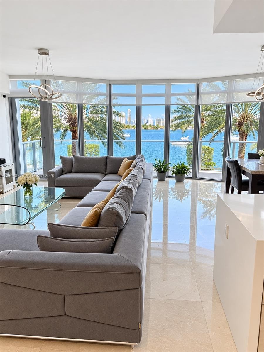 17301 Biscayne Blvd 211 photo 1