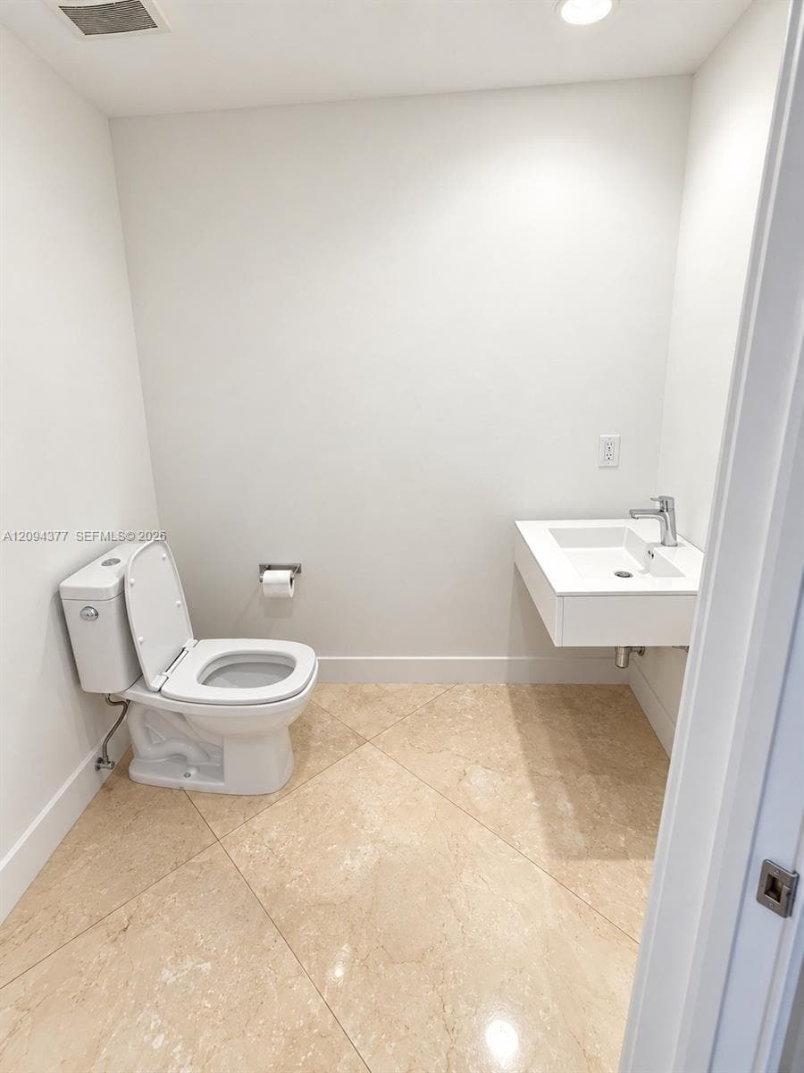 17301 Biscayne Blvd 211 photo 9
