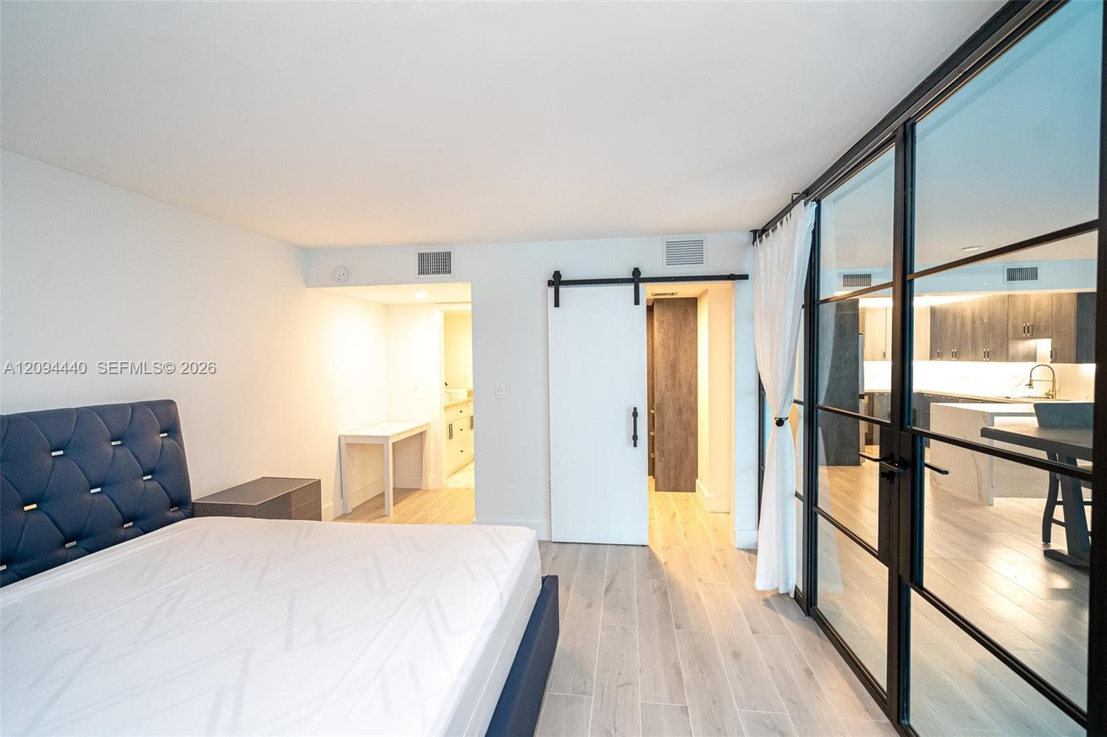 18081 Biscayne Blvd 503 photo 17