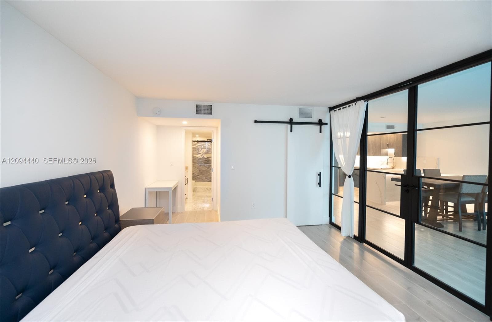 18081 Biscayne Blvd 503 photo 16