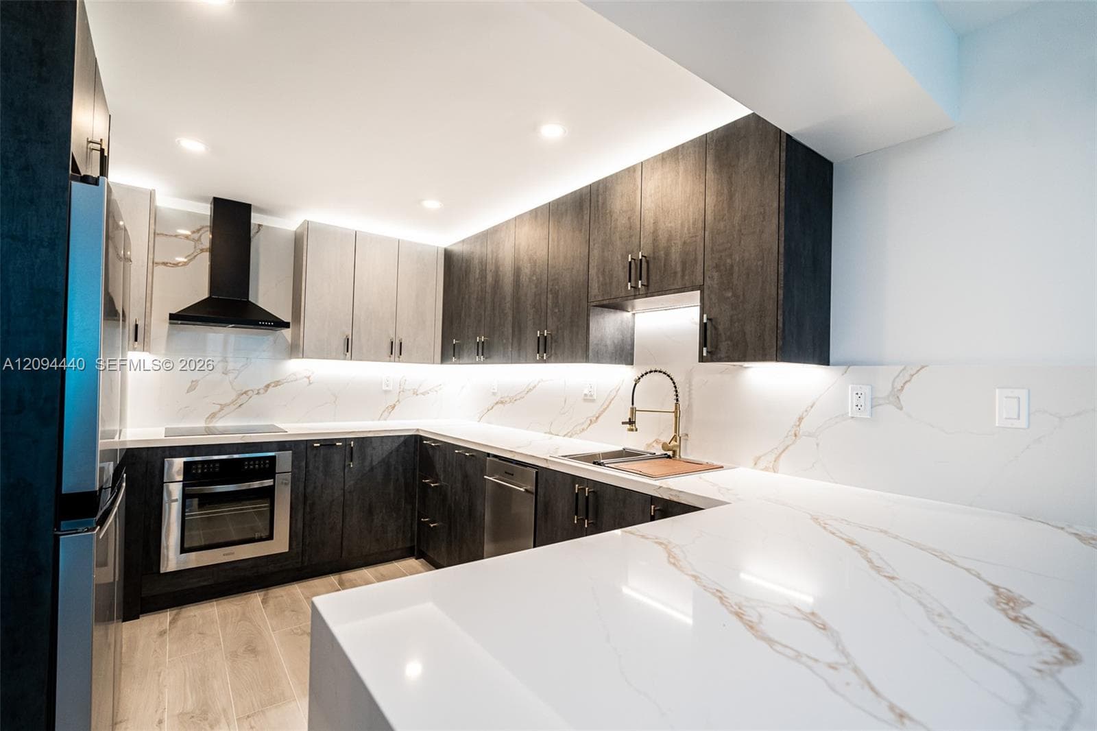 18081 Biscayne Blvd 503 photo 3