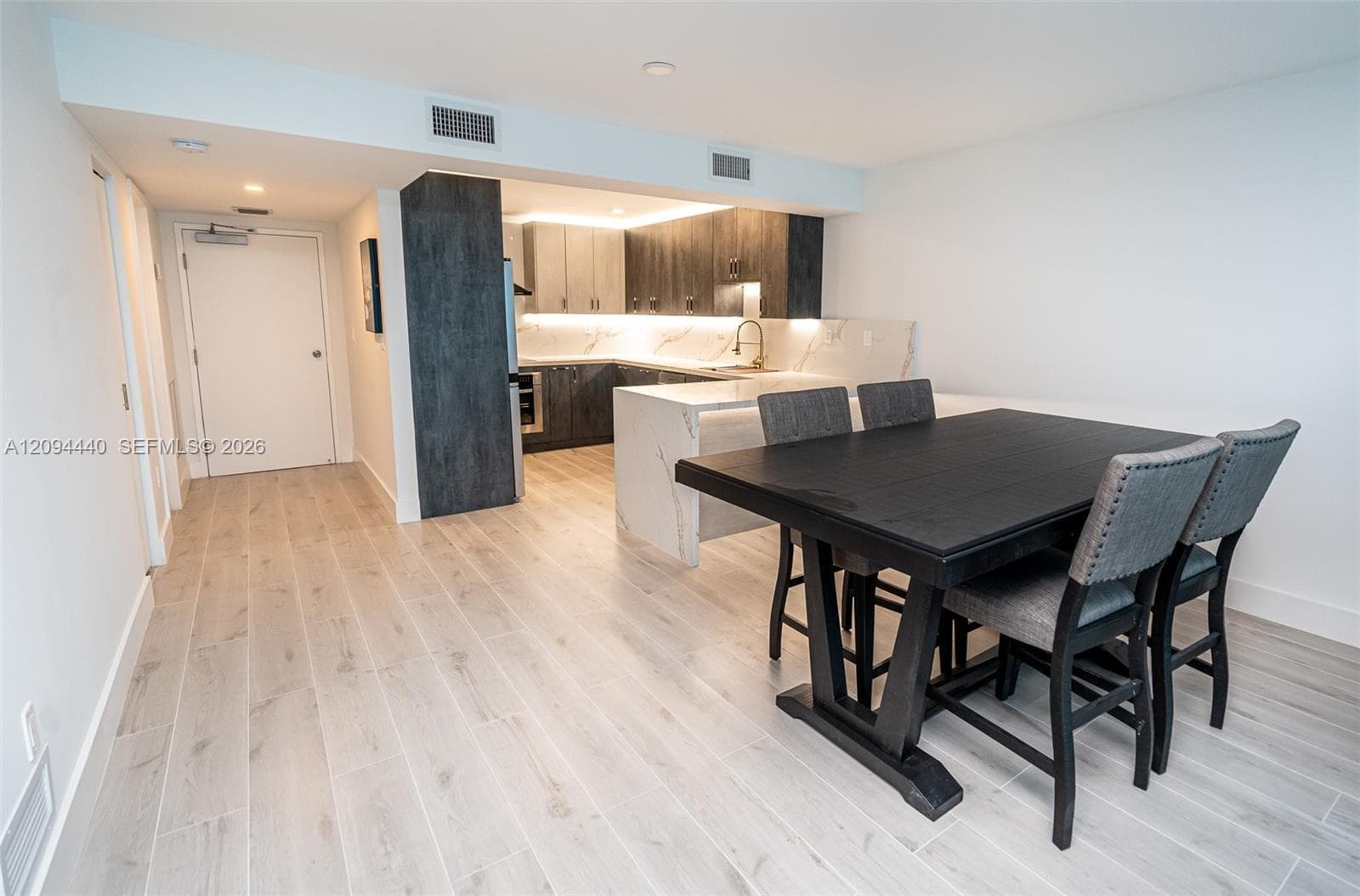 18081 Biscayne Blvd 503 photo 25