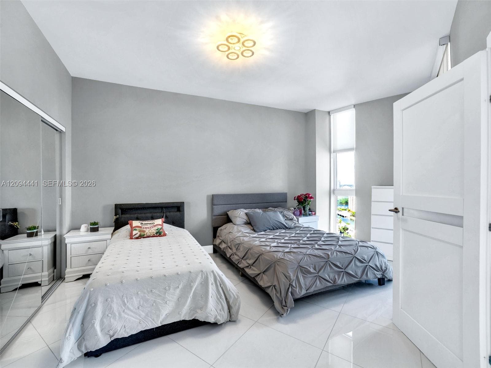 100 Bayview Dr PH01 photo 20