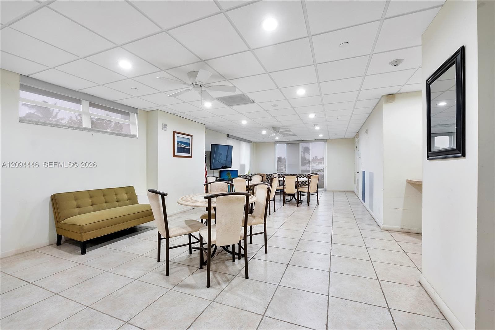 2639 N Riverside Dr 806 photo 25