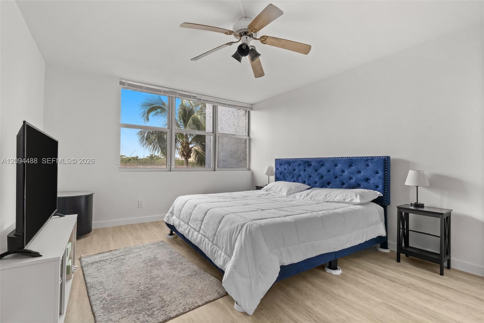 16565 NE 26th Ave 4D photo 11