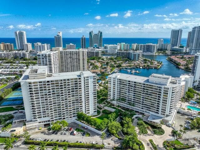 600 Three Islands Boulevard 1010 photo 1