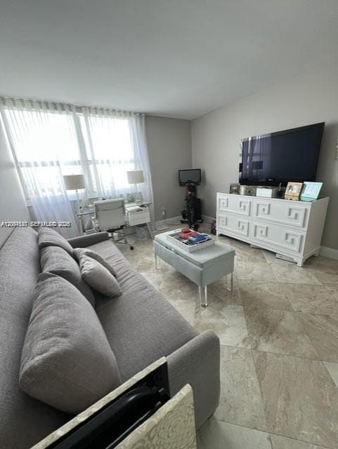 650 West Ave 2109 photo 12