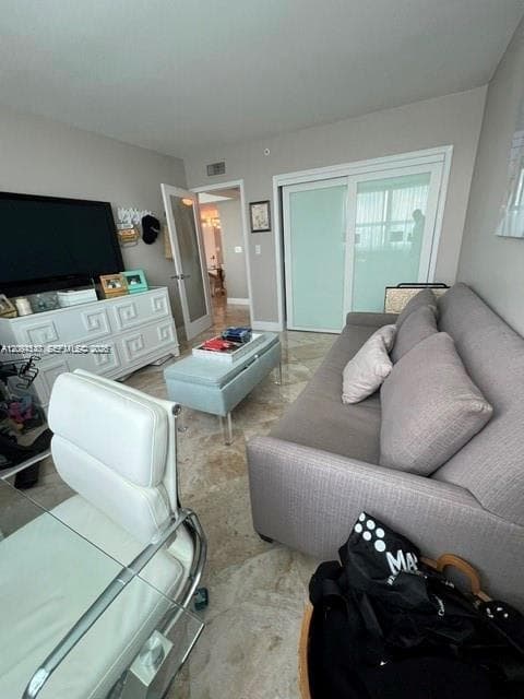 650 West Ave 2109 photo 11
