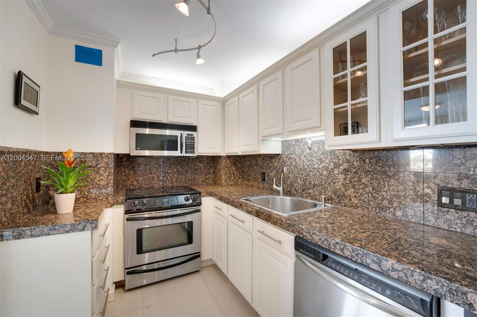 5 Island Ave 3C photo 11