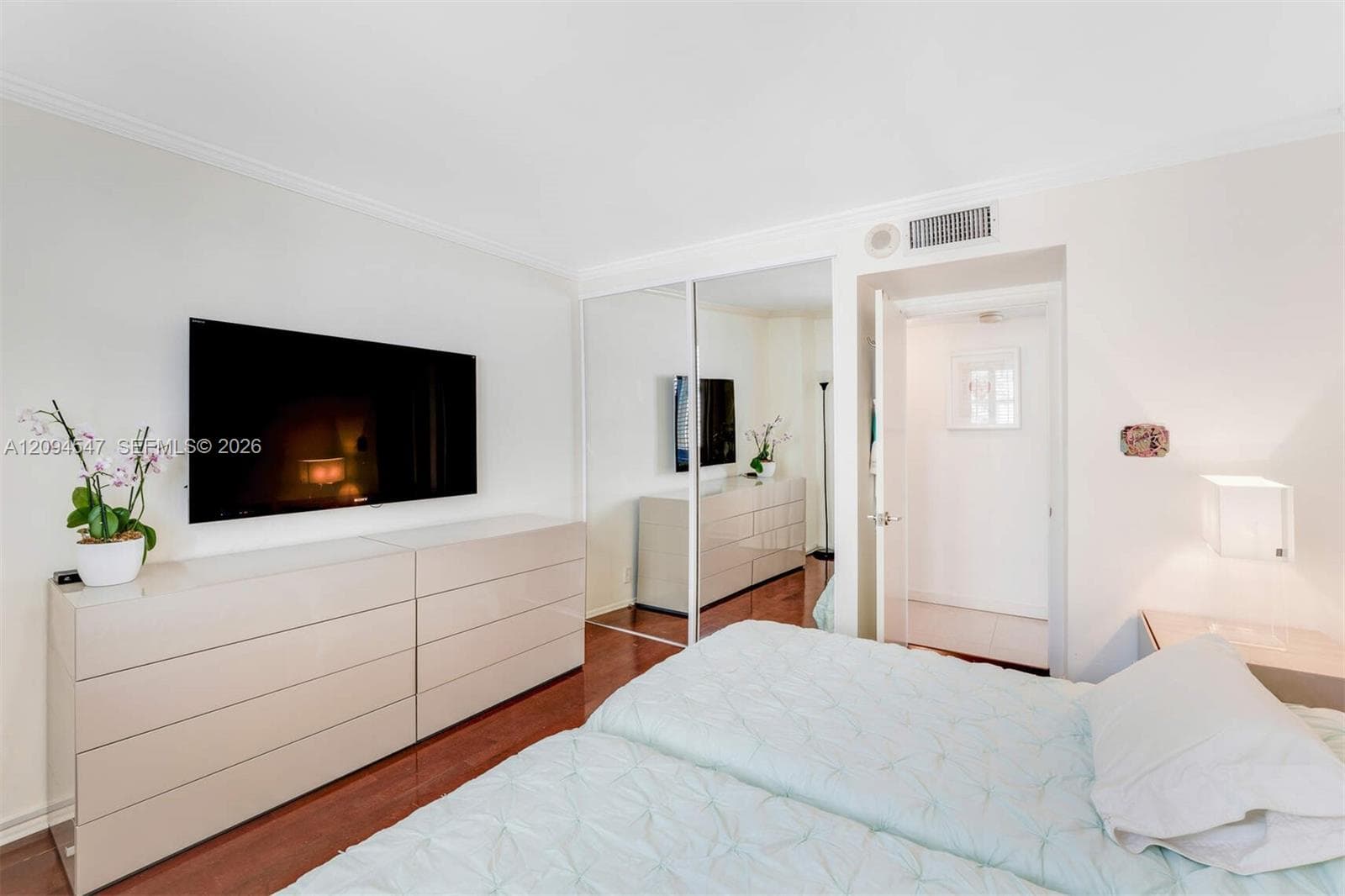 5 Island Ave 3C photo 19