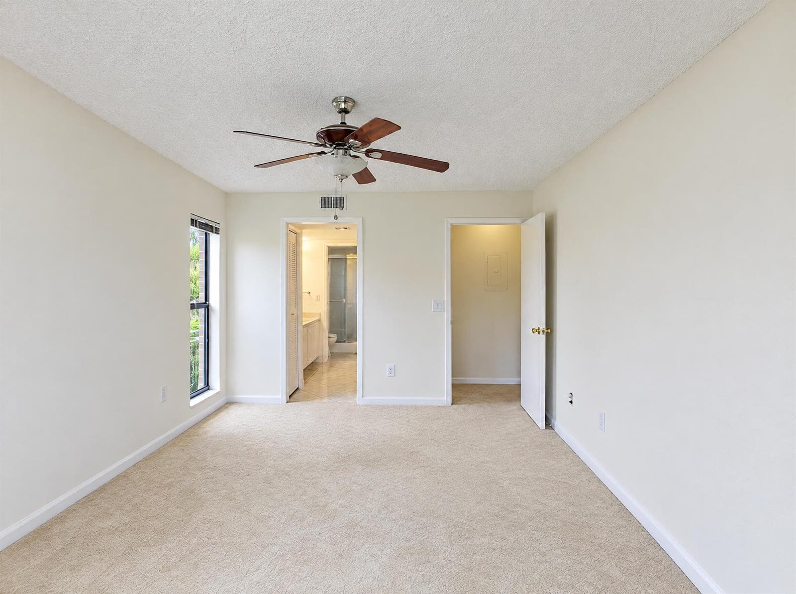 7915 WILLOW SPRING 1218 photo 14