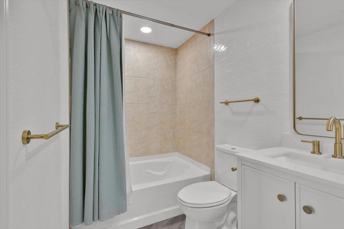 415 NW Flagler Avenue photo 23