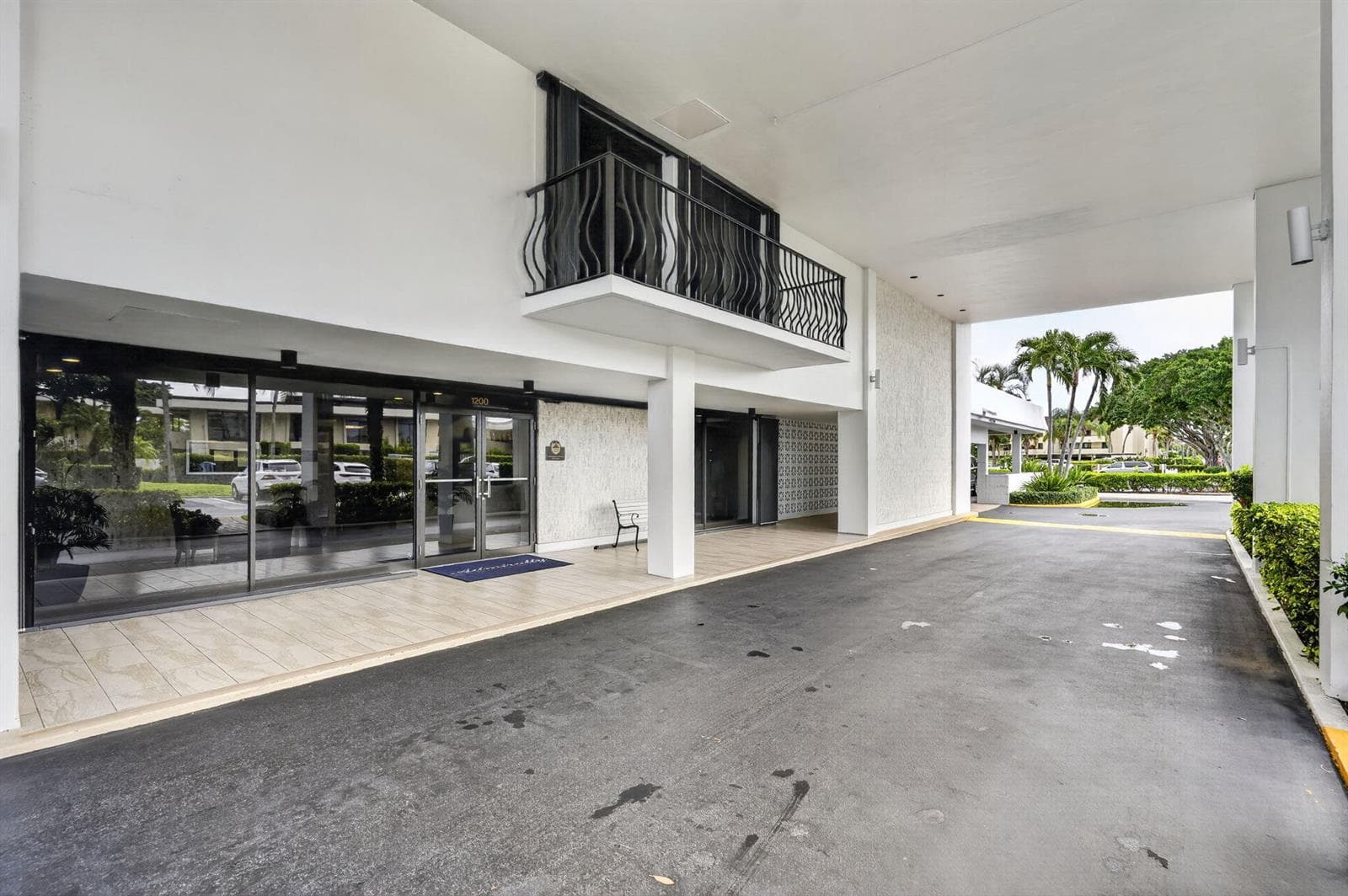 1200 Marine Way E 803B photo 2